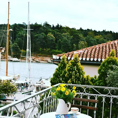 Mira Mare Hotel, 4* Galaxídhion